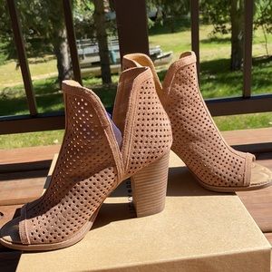 Lucky Brand Larise Suede Bootie 7.5